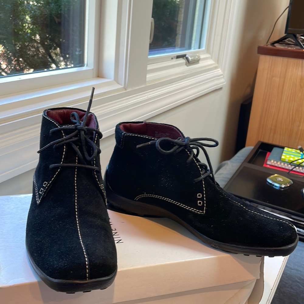 Aerosoles genuine black suede lace up ankle boot